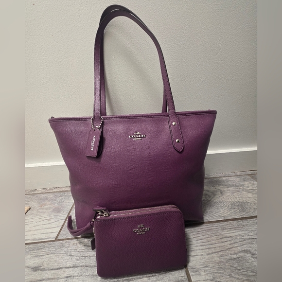 Coach Handbags - 2 Pieces Coach Lavender Women's Tote Bag And Wallet Set